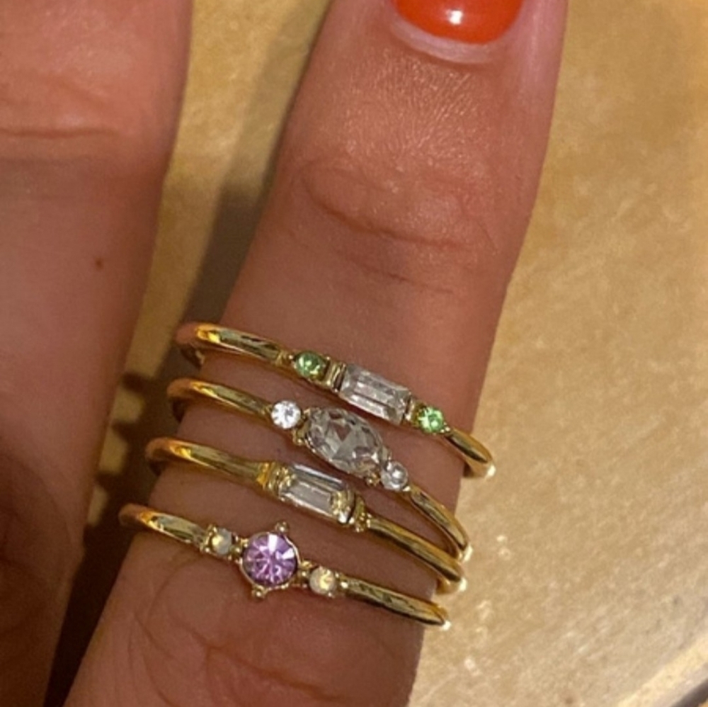 NWT 4 piece 18 k gold plated Women's Ring Set - Picture 11 of 15